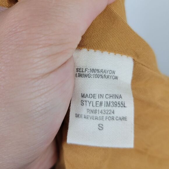 Illa Illa Floral Halter Dress. Yellow S#012 - Picture 12 of 14